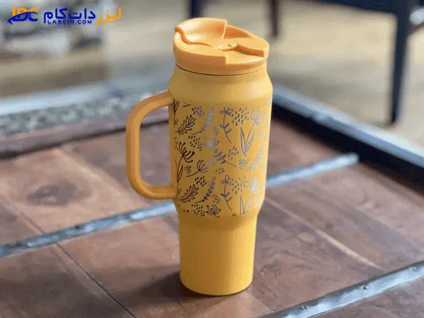 حکاکی لیزری روی بطری آب