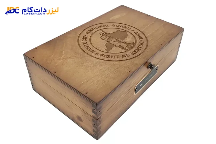 کاربرد برش لیزر در صنعت تبلیغات